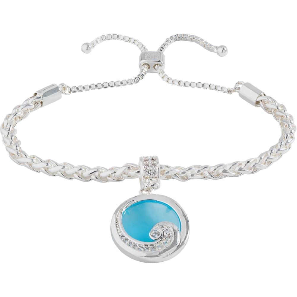 imageAlex and Ani Waves Bolo